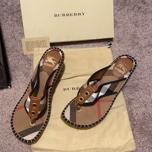 Burberry Sandels